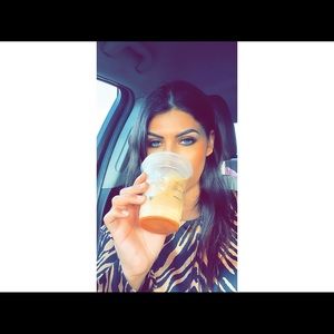 Meet your Posher, Tania